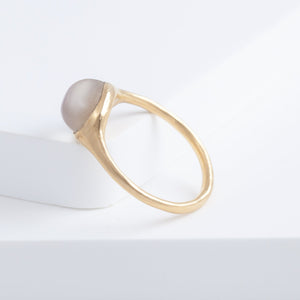 Maxi Yui moonstone ring