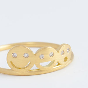 Diamond three smile ring