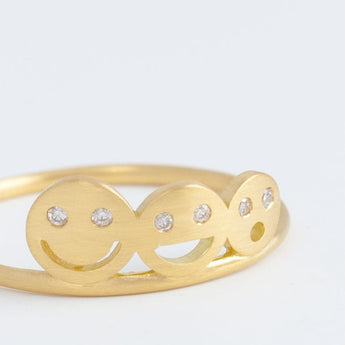 Diamond three smile ring