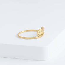 Load image into Gallery viewer, Diamond three smile ring
