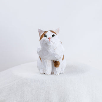 Ryoji Bannai - #2516 Orange and white sitting cat