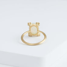 Load image into Gallery viewer, Spread Australian opal ring
