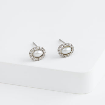 Tulle south sea pearl diamond studs