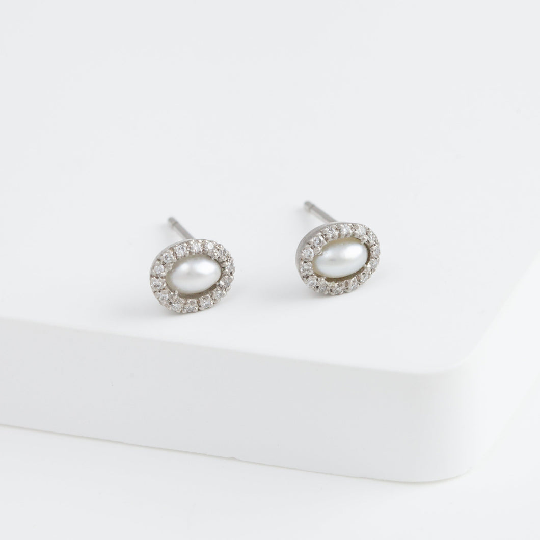 Tulle south sea pearl diamond studs