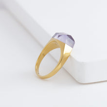 Load image into Gallery viewer, Mini rock crystal bi-color amethyst ring
