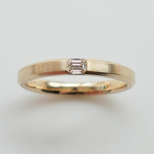 Load image into Gallery viewer, [S.O. for Marina] Embedded yellow gold ring with emerald cut diamond
