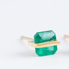 Load image into Gallery viewer, Band one-of-a-kind square emerald studs
