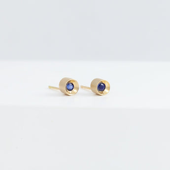 Spot small sapphire studs