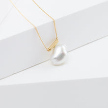 Load image into Gallery viewer, Large white baroque pearl necklace
