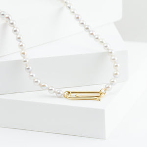 Akoya pearl necklace with clip clasp