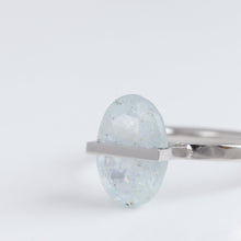 Load image into Gallery viewer, Band one-of-a-kind platinum iridescent aquamarine ring
