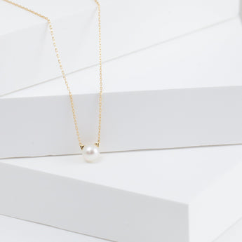 Cat akoya pearl necklace