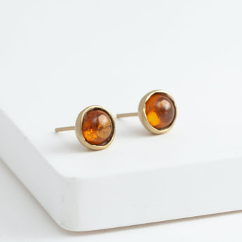 Gallery garnet studs