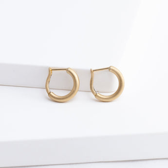 Matte hoop earrings