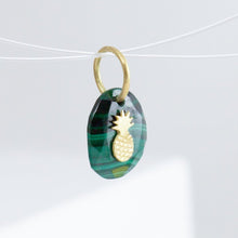 Load image into Gallery viewer, Pineapple malachite pendant
