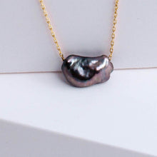 Load image into Gallery viewer, Kidney black pearl necklace

