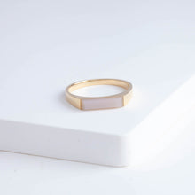 Load image into Gallery viewer, Pink opal signet ring

