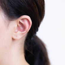 Load image into Gallery viewer, Repeat wave ear cuff (single)
