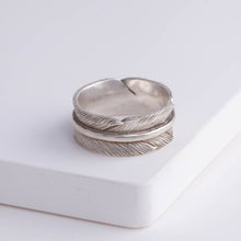 Load image into Gallery viewer, Silver large infinity feather ring
