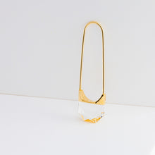 Load image into Gallery viewer, Drop hexagon quartz earring - Kolekto 
