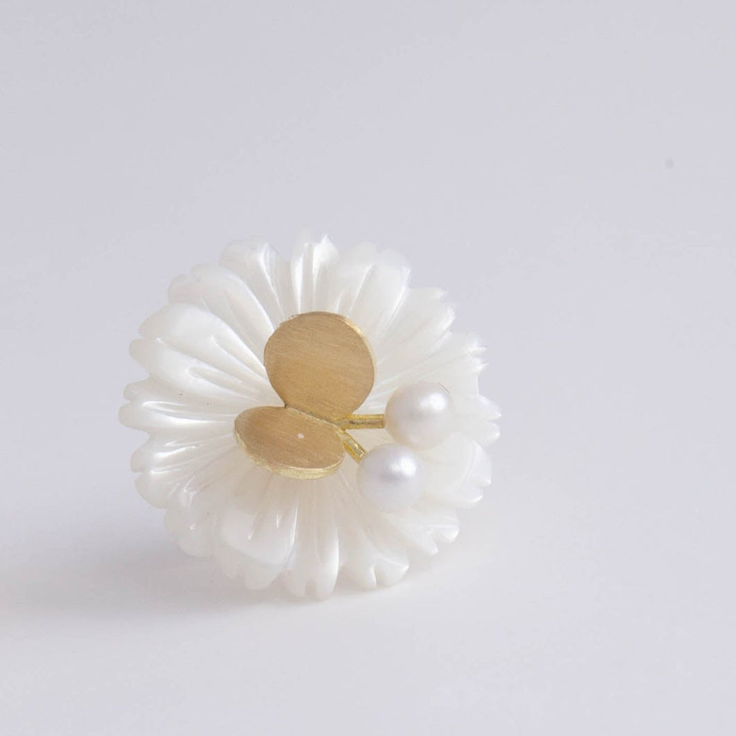 Daisy pearl butterfly earrings