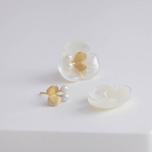 Plum flower pearl butterfly earrings