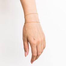 Load image into Gallery viewer, Heart chain bracelet (yellow gold) - Kolekto 
