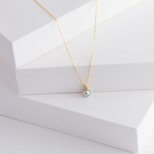 Baby Akoya pearl single pearl diamond necklace