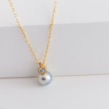 Load image into Gallery viewer, Baby Akoya pearl single pearl diamond necklace
