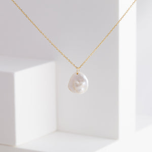 Petal single drop necklace - Kolekto 