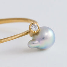 Load image into Gallery viewer, Baby Akoya pearl single pearl diamond ring - Kolekto 
